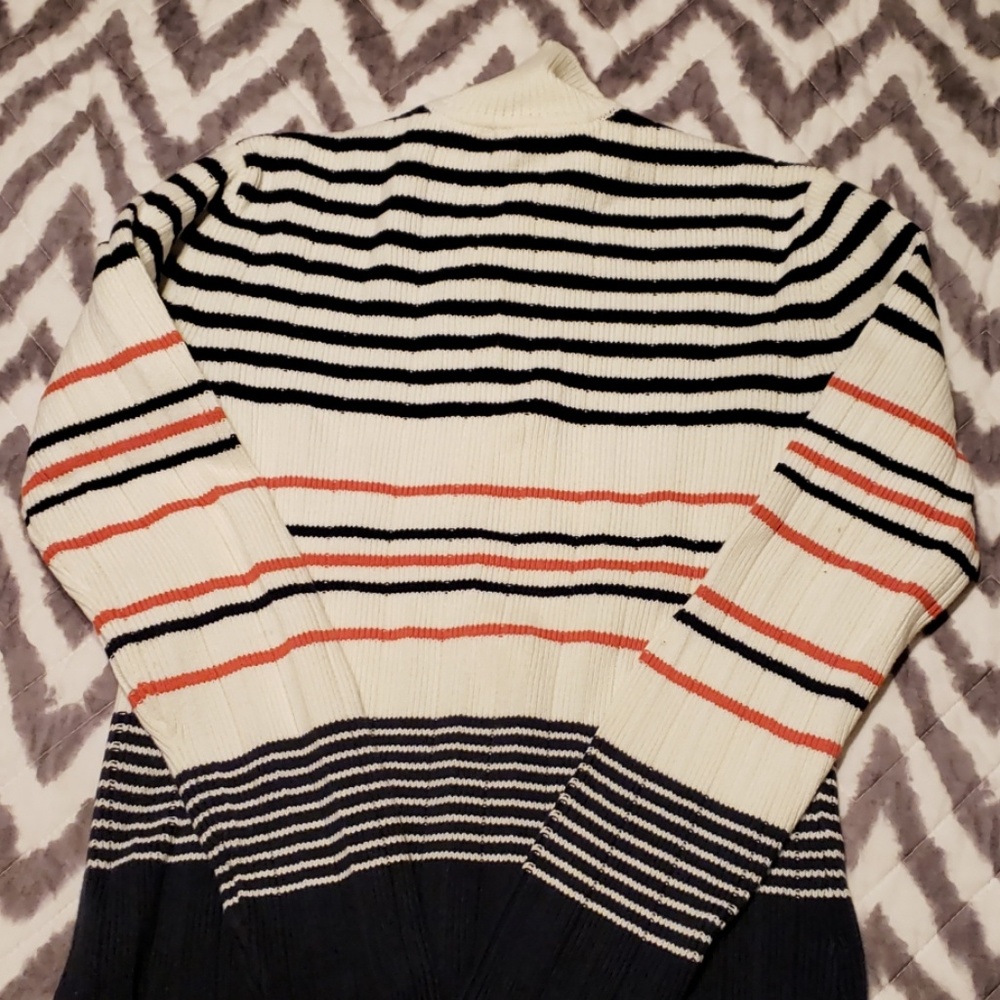 Sweater - Picture 3 of 3